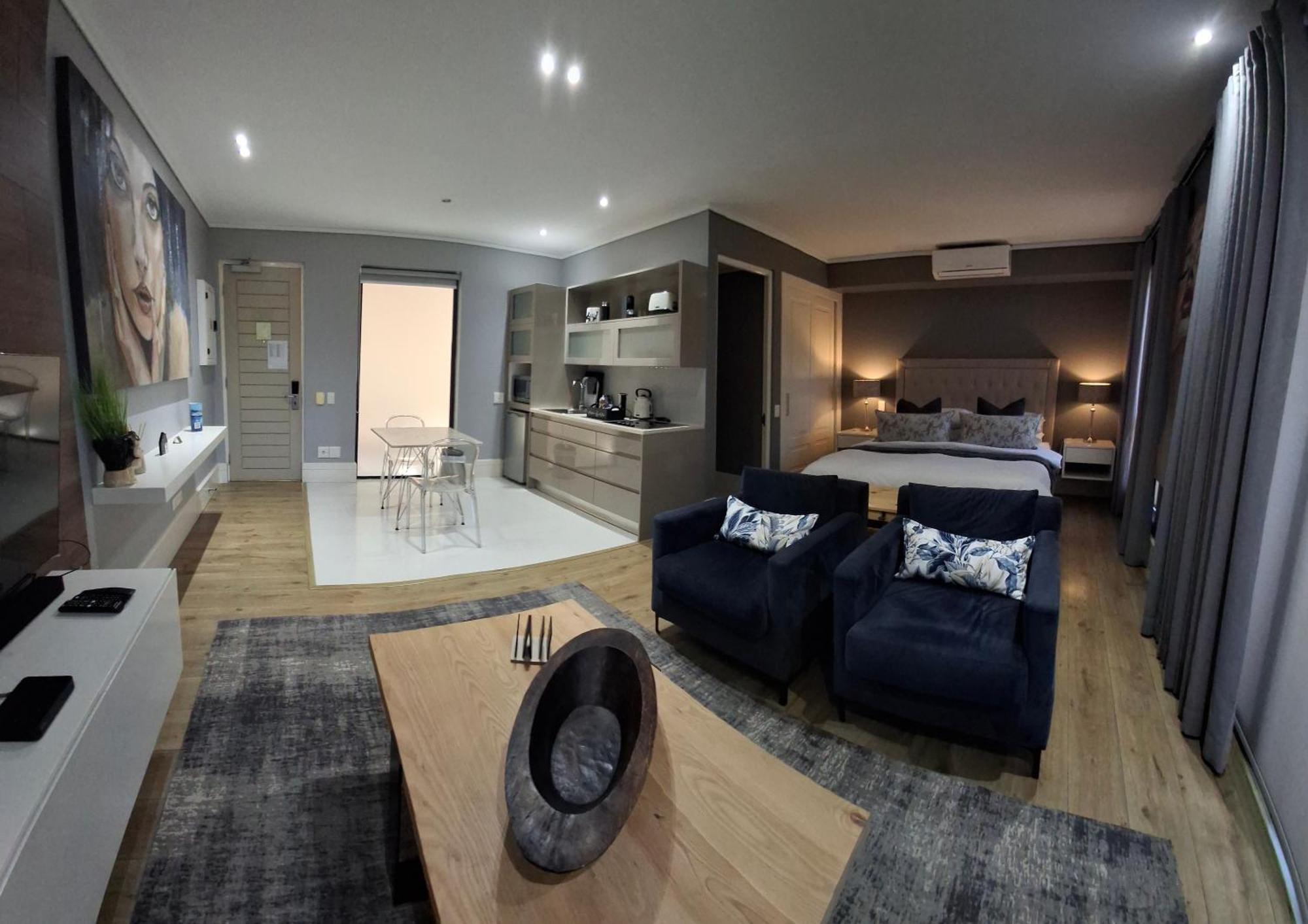 112 Luxury At The Gallery * Knysna